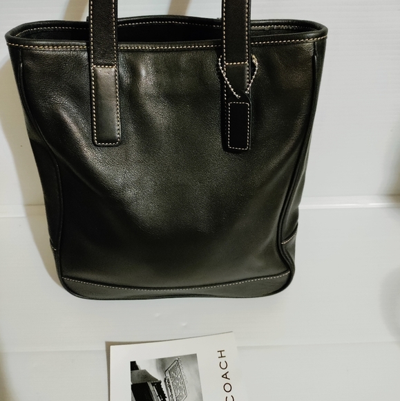 Coach Handbags - Coach Hampton vintage leather lunch tote